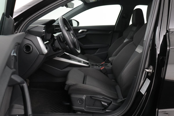Audi A3 35 TFSI | Carplay | Stoelverwarming | Full LED | Adaptive Cruise | Camera | DAB+ Climate control | Bluetooth