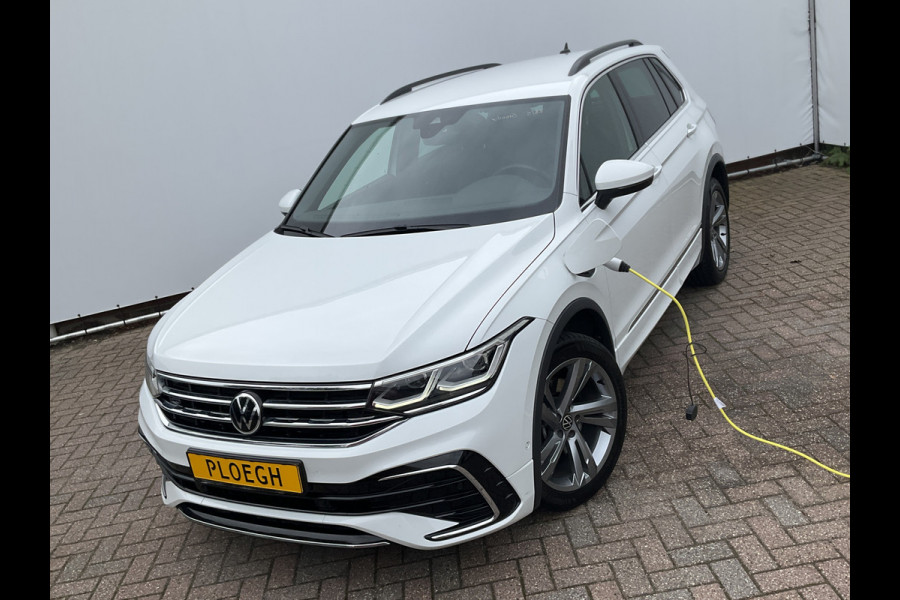 Volkswagen Tiguan 1.4 TSI eHybrid R-Line IQ-Light Stoel/Stuurverw Apple/android Business+