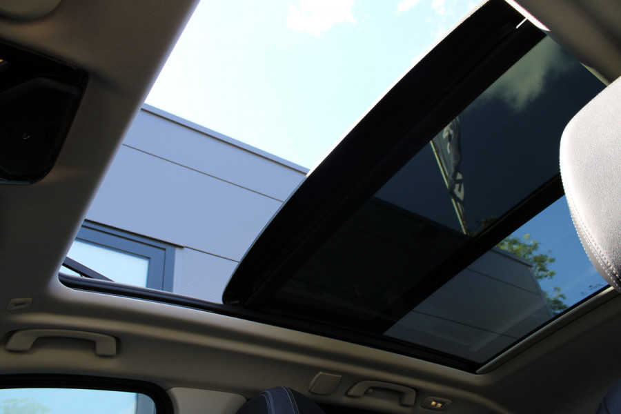 BMW X3 xDrive30i High Executive | Panorama dak | Adaptieve cruise control | Leder | 19" Velgen