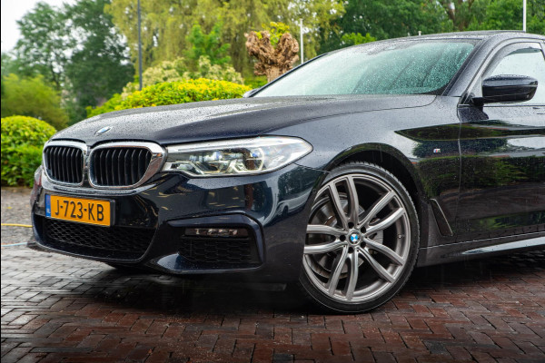 BMW 5 Serie 520d xDrive High Executive M Pakket Schuifdak HUD 360° camera 20"LM Zonneschermen