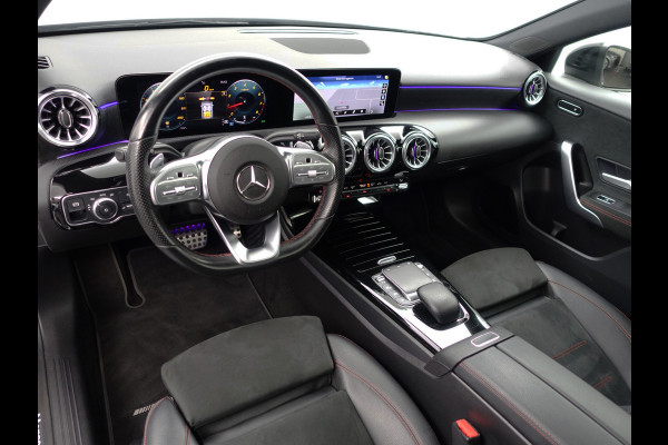 Mercedes-Benz A-Klasse 180 AMG Night Edition Aut- Panodak I  Sfeerverlichting I  Xenon Led I Camera I  Sport Interieur