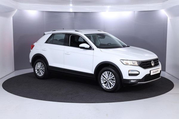 Volkswagen T-Roc 1.5 TSI Style 150 pk Automaat (DSG) | Navigatie | Trekhaak | Parkeersensoren | Adaptieve cruise control |