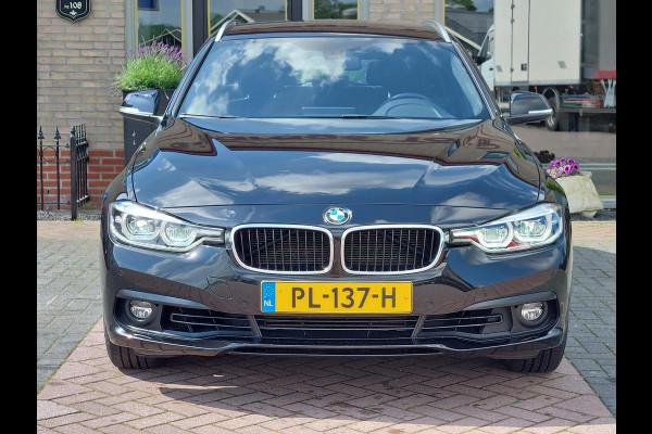 BMW 3 Serie Touring 318i High Executive | Leder | Navi | NL auto | Stoelverwarming