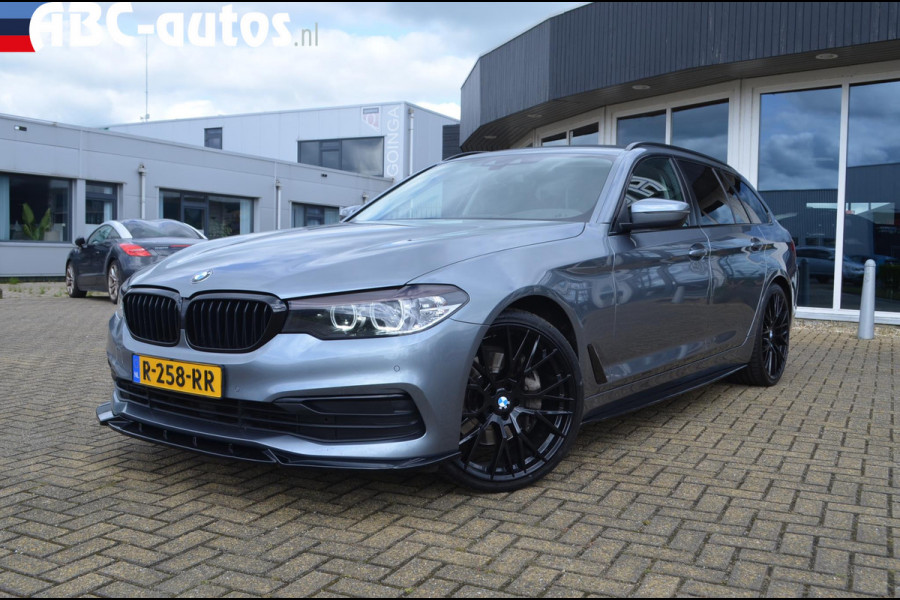 BMW 5 Serie 540i xDrive Touring Exe 341 pk M-sport / Blackline