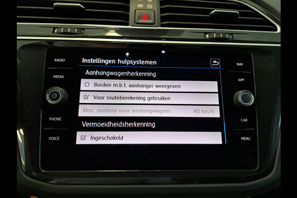 Volkswagen Tiguan 1.5 TSI ACT Highline Business R Navigatie,19LMV,Automaat, Elect. Trekhaak, VCP el.achterklep. 2 jaar garantie mogelijk* (vraag naar de voorwaarden)