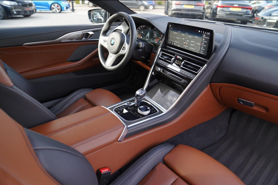 BMW 8 Serie 840i xDrive High Executive M-pakket | Carbon | 2023 Navi | Adaptieve cruise | Head up display | Nieuwprijs €156.000,-