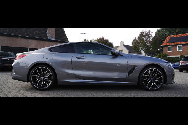 BMW 8 Serie 840i xDrive High Executive M-pakket | Carbon | 2023 Navi | Adaptieve cruise | Head up display | Nieuwprijs €156.000,-