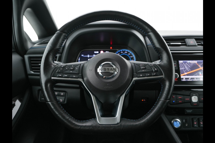 Nissan Leaf N-Connecta 40 kWh (INCL-BTW) Aut.*SURROUND-VIEW | NAVI-FULLMAP | KEYLESS | DAB | APP.CONNECT | CRUISE | VIRTUAL-COCKPIT | COMFORT-SEATS | 17"ALU*