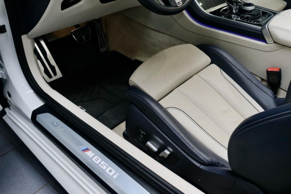 BMW 8 Serie M850i xDrive M Sport|Hud|Air|4w sturing|Softcl