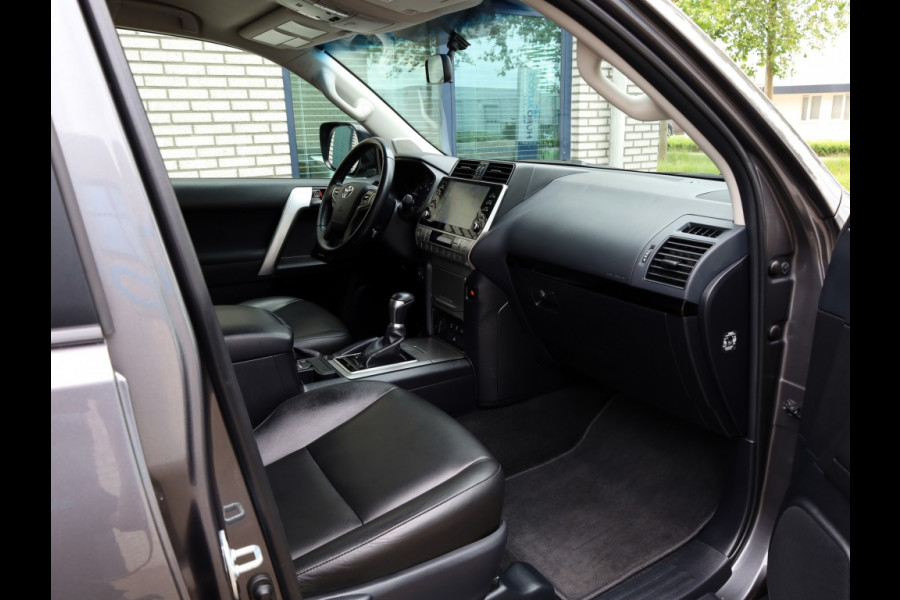Toyota Land Cruiser 2.8 D-4D Challenger Blind Van | Automaat | Leder | Carplay |