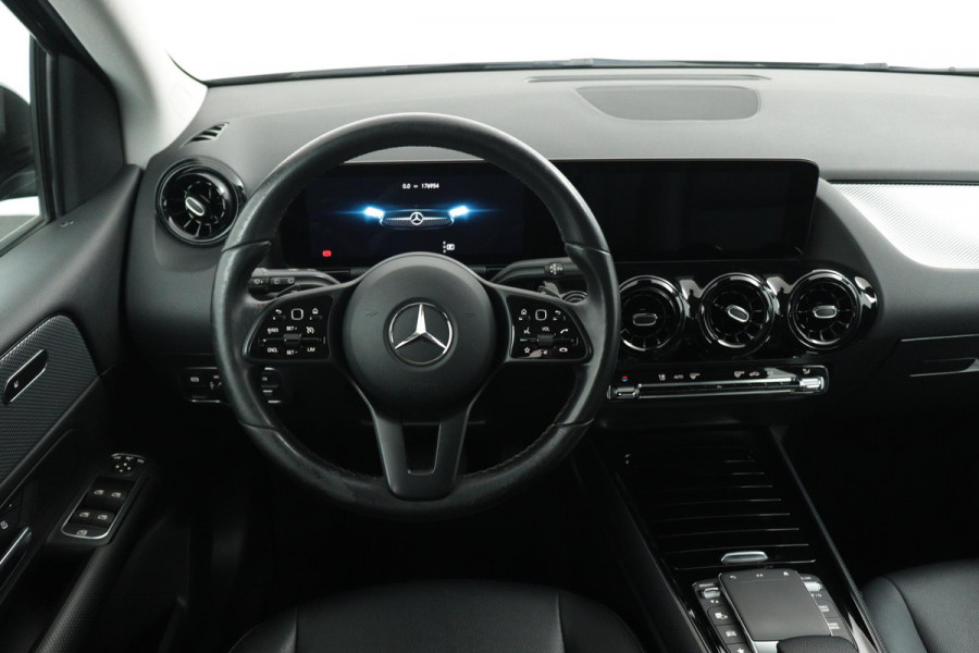 Mercedes-Benz B-Klasse 180 Business Solution(NL-auto, 1e Eig, Dealer onderH, Navi Groot, Camera, StoelV, Etc)