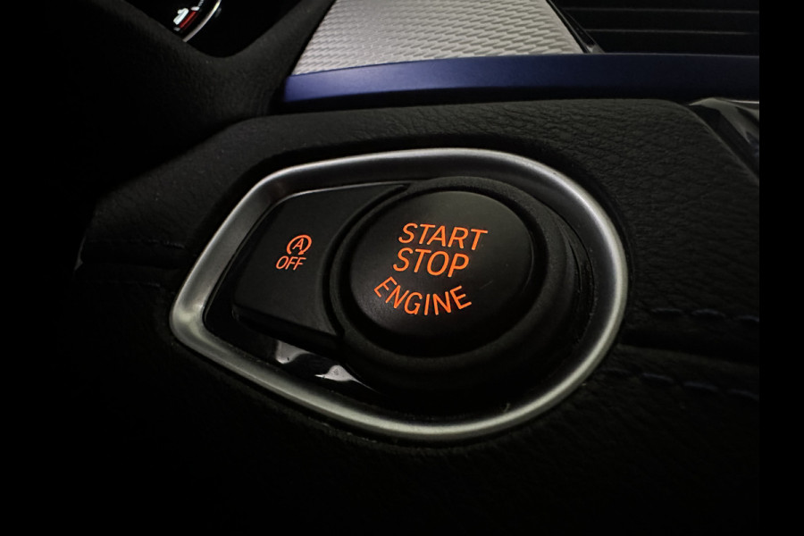 BMW X2 sDrive20i M Sport 192pk | Panodak | Head Up | Camera | Trekhaak afn. | Apple Carplay | Memory Sportstoelen | Stuur & Stoelverwarming |  Navi Pro |
