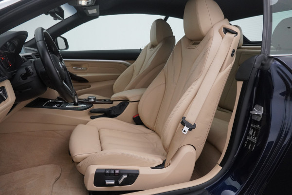 BMW 4 Serie Cabrio 430i 252PK Centennial High Executive automaat | Sportstoelen | Leer | Trekhaak | Clima | Navi | 18'' LMV | Stoelverw. |
