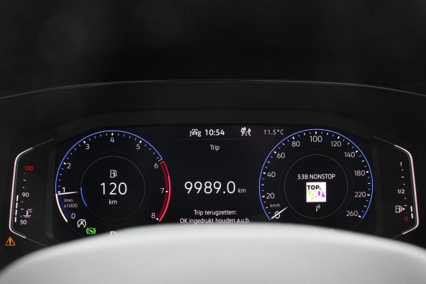 Volkswagen Touran 1.5 TSI 150pk Highline 7p | Navigatie | Apple Carplay/Android Auto | Climate Control | Electrische kofferbak | Adaptive Cruise Control | extra Getint Glas | Verwarmde voorstoelen