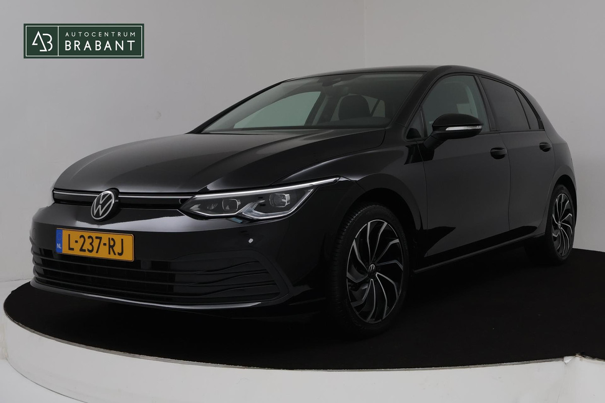 Volkswagen Golf 1.0 TSI Life Business (NAVIGATIE, STOELVERWARMING, PDC, LANE, NL-AUTO, GOED ONDERHOUDEN, 1e EIGENAAR)