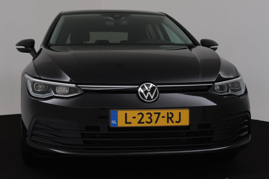 Volkswagen Golf 1.0 TSI Life Business (NAVIGATIE, STOELVERWARMING, PDC, LANE, NL-AUTO, GOED ONDERHOUDEN, 1e EIGENAAR)