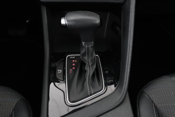 Kia Niro 1.6 GDi Hybride DynamicLine | Carplay | Half leder | Camera | Navigatie | PDC | Climate control | Cruise control | DAB | Bluetooth
