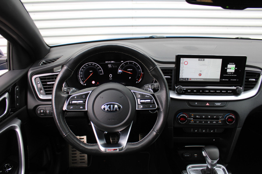 Kia ProCeed 1.4 T-GDI GT-PlusLine | 18" LM | Trekhaak | Camera | Panoramadak | PDC | Zeer mooie auto |