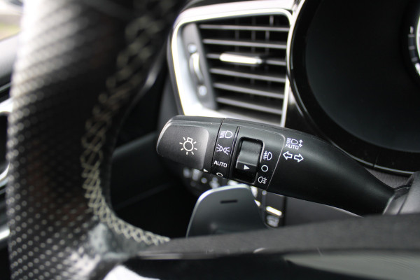 Kia ProCeed 1.4 T-GDI GT-PlusLine | 18" LM | Trekhaak | Camera | Panoramadak | PDC | Zeer mooie auto |