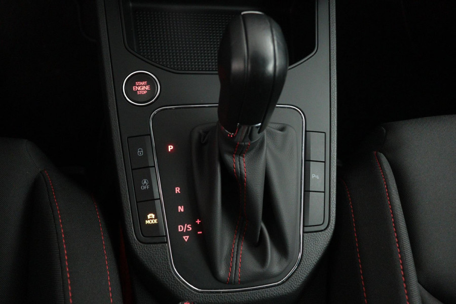 Seat Ibiza 1.0 TSI FR Business Intense Automaat (NAVIGATIE, CLIMA, STOELVERWARMING, CAMERA, 1e EIGENAAR, GOED ONDERHOUDEN