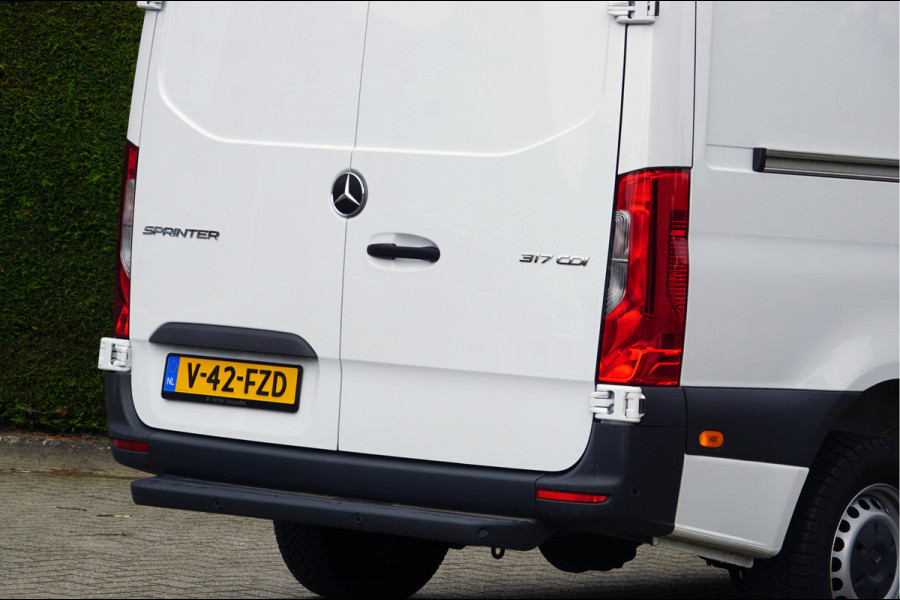 Mercedes-Benz Sprinter Sprinter 317 CDI L2H2 RWD BPM vrij | Airco Cruise Control Parkeersensoren