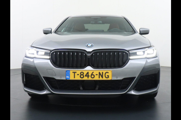 BMW 5 Serie 545e xDrive M-SPORT | ORG. NL. NAP KM. | PANO| NIEUWSTAAT | LASERLIGHT| ELEK. STOELEN| STUUR VERW.|