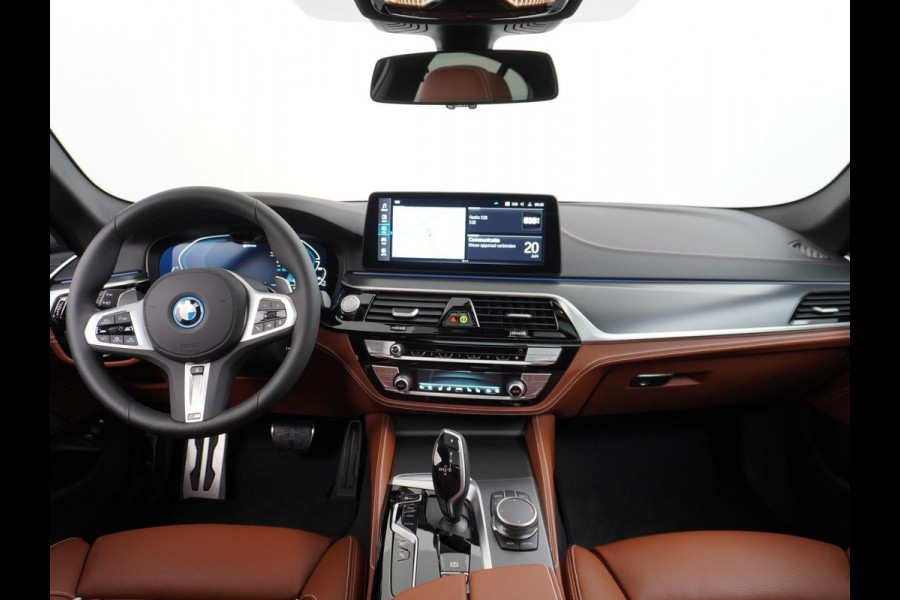 BMW 5 Serie 545e xDrive M-SPORT | ORG. NL. NAP KM. | PANO| NIEUWSTAAT | LASERLIGHT| ELEK. STOELEN| STUUR VERW.|