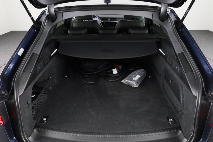 Audi A6 Avant 50 TFSI e quattro S-Line Competition 299 pk S-tronic | Verlengde garantie | Navigatie | Panoramadak | Elektr. trekhaak | Lichtmetalen velgen 21" | Stoelverwarming v/a |