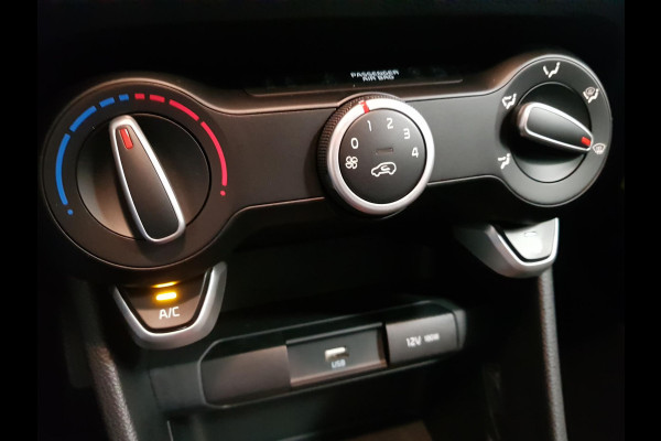 Kia Picanto 1.0 DPi DynamicLine Automaat | Demo! | Navigatie | Apple Carplay/Android Auto | Airco | Camera | DAB | Lichtmetalen velgen | Bluetooth
