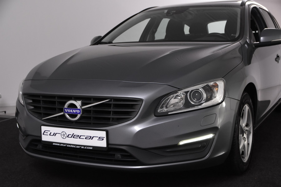 Volvo V60 2.0 D3 Summum *Navigatie*Stoelverwarming*Trekhaak*