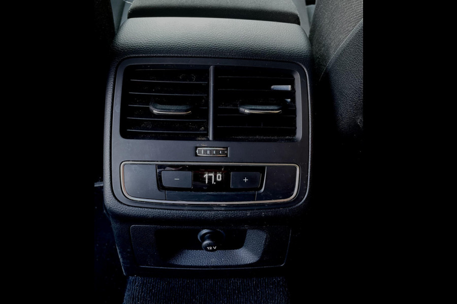 Audi A4 Avant 40 TFSI 204pk MHEV S-tronic Prestige Plus | Navigatie | Parkeersensoren | Wegklapbare trekhaak | Adaptive Cruise Control | Elektrische achterklep | Ledverlichting | Stoelverwarming | Climate Control