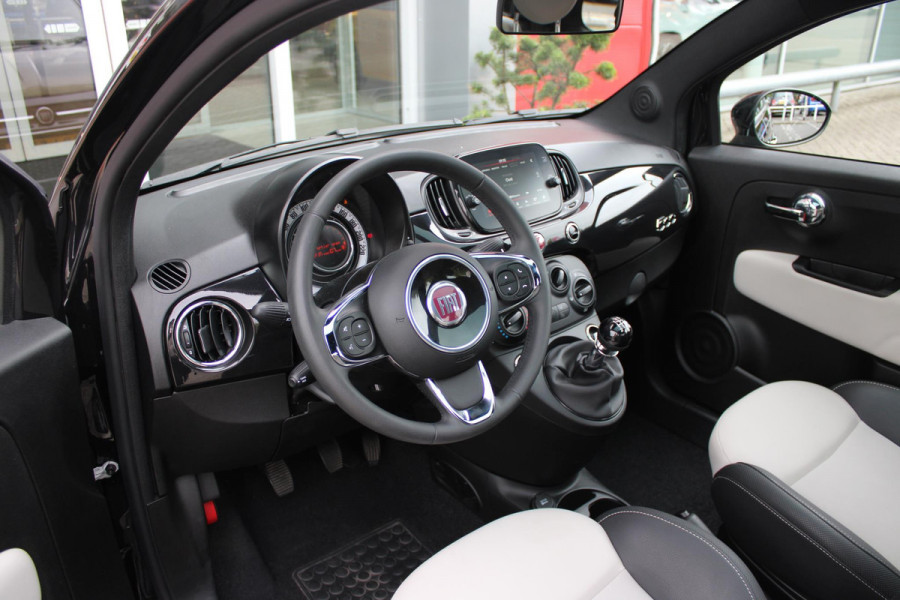 Fiat 500 1.0 70PK Hybrid DOLCEVITA | PANORAMA DAK | LEDEREN BEKLEDING | NAVIGATIE | APPLE CARPLAY/ANDROID AUTO | PARKEERSENSOREN ACHTER | LICHTMETALEN VELGEN | CRUISE CONTROL | DAB+ RADIO |