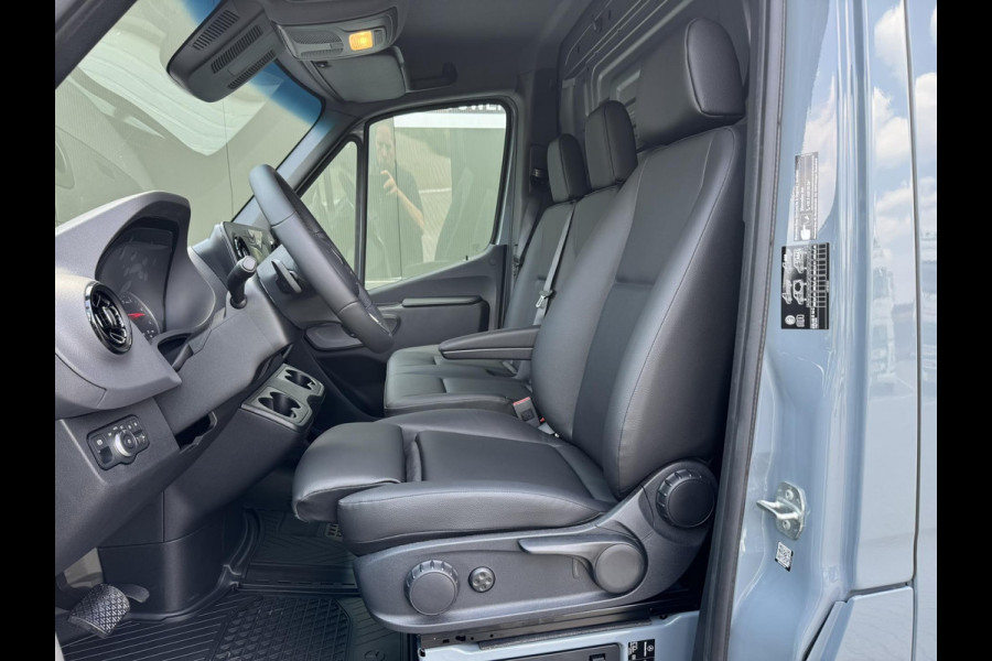 Mercedes-Benz Sprinter 317 L2 Trekhaak 3500kg Camera Navigatie Cruise Clima Pdc Keyless Leder+verwarming