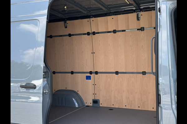 Mercedes-Benz Sprinter 317 L2 Trekhaak 3500kg Camera Navigatie Cruise Clima Pdc Keyless Leder+verwarming