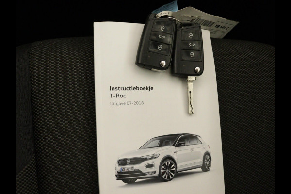 Volkswagen T-Roc 1.0 TSI Style Business NAVI | Carplay | Adaptive Cruise