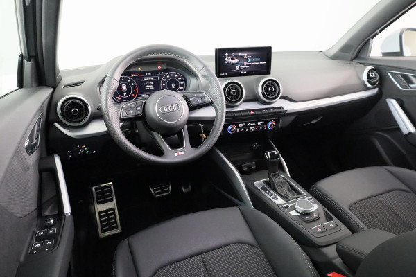 Audi Q2 35 TFSI S-Line 150 pk S-tronic | Verlengde garantie | Navigatie | Parkeersensoren achter | Adaptieve cruise control | S-Line |