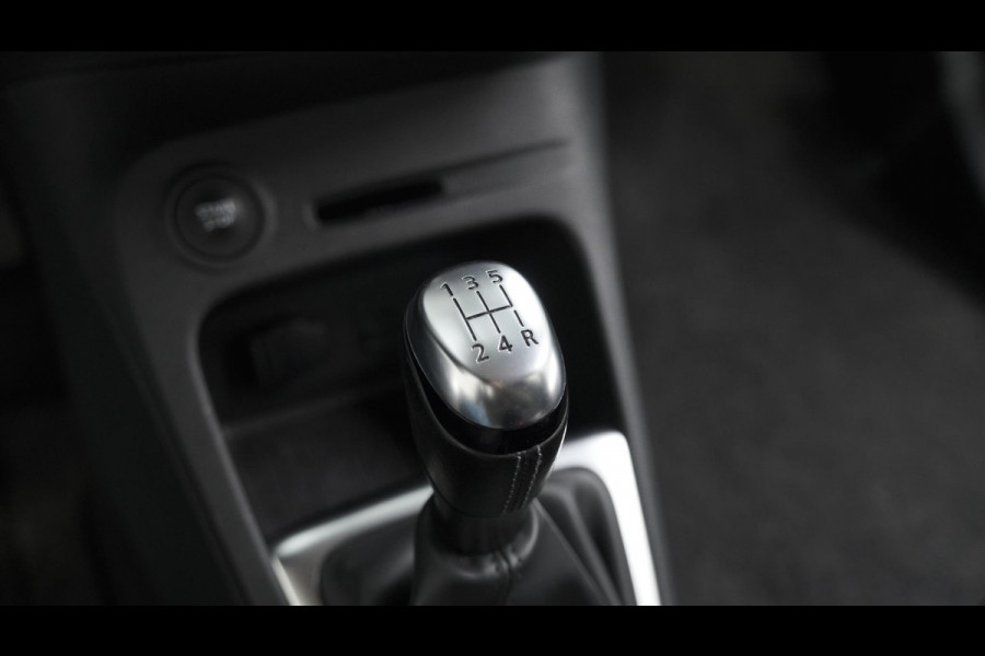 Renault Captur TCe 90 Intens | Trekhaak | Camera | Dodehoekdetectie | Navigatie | Parkeersensoren