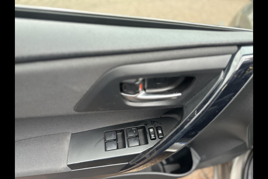 Toyota Auris 1.8 Hybrid Aspiration Touring Sports | Navigatie | Cruise Control | achteruitrijcamera