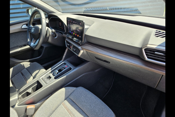 Seat Leon 1.4 TSI eHybrid Xcellence Plug in Hybrid 204pk PHEV | Virtual | Adaptive Cruise | Camera | Apple Carplay | 18"L.M | Stuur / Stoelverwarming | Keyless |