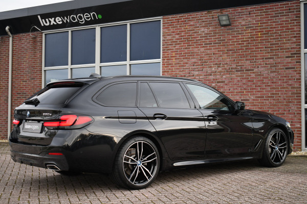 BMW 5 Serie Touring 530e M-Sport Pano 20inch Comf-stoel ACC 360 Laser HUD