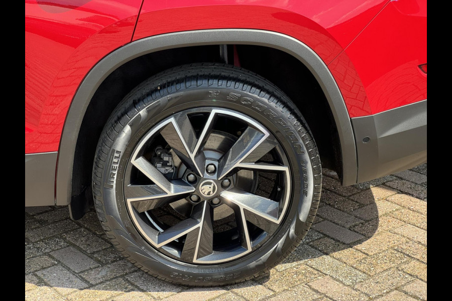 Škoda Kodiaq 1.5 TSI Business Edition Plus Panoramadak Climate Navigatie ParkAssist Achteruirijcamera