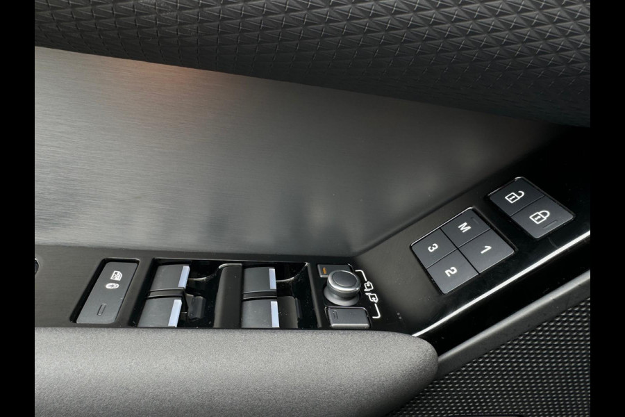 Land Rover Range Rover Velar 2.0 P250 AWD R-Dynamic SE Panorama Meridan Memory seats Camera Parksens.