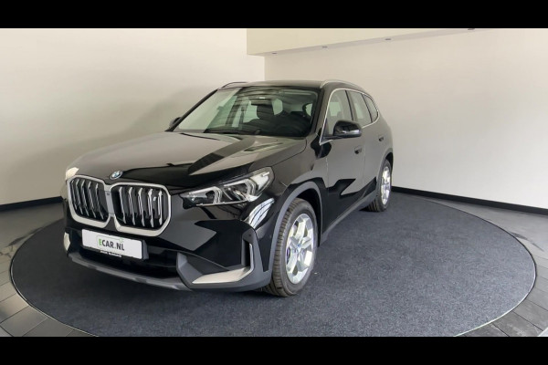 BMW iX1 xDrive30 Launch Edition | Comfort Pack Harman Kardon | Premium Pack | 18" LMV | LED | € 485,- per maand | 6.000 km GRATIS laden*