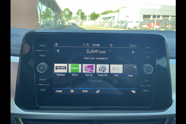 Volkswagen T-Roc 1.0 TSI 110pk Life | Navigatie | Apple Carplay/Android Auto | Parkeersensoren | Camera | Adaptive Cruise Control | Stoel- en stuurverwarming |  Ledverlichting | Climate Control | Getinte ramen