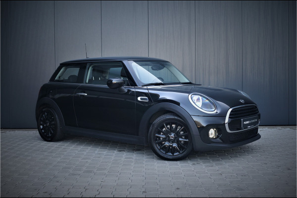 MINI Mini 1.5 Cooper Salt | Automaat | Stoelverwarming | PDC A. | Keyless | Airco | Cruise Control |