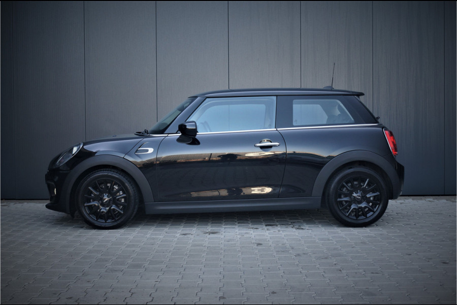 MINI Mini 1.5 Cooper Salt | Automaat | Stoelverwarming | PDC A. | Keyless | Airco | Cruise Control |