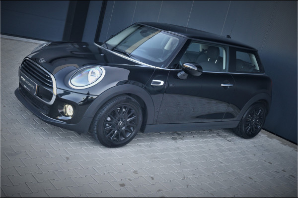 MINI Mini 1.5 Cooper Salt | Automaat | Stoelverwarming | PDC A. | Keyless | Airco | Cruise Control |