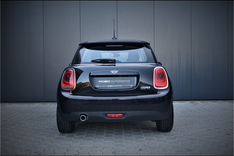 MINI Mini 1.5 Cooper Salt | Automaat | Stoelverwarming | PDC A. | Keyless | Airco | Cruise Control |