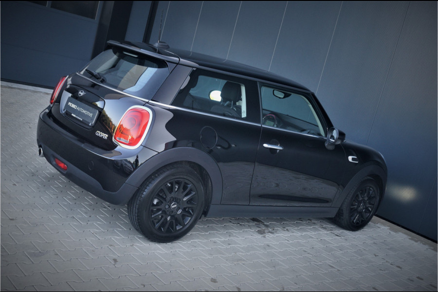 MINI Mini 1.5 Cooper Salt | Automaat | Stoelverwarming | PDC A. | Keyless | Airco | Cruise Control |