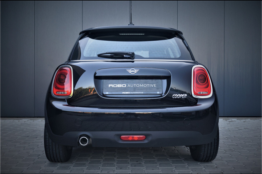 MINI Mini 1.5 Cooper Salt | Automaat | Stoelverwarming | PDC A. | Keyless | Airco | Cruise Control |